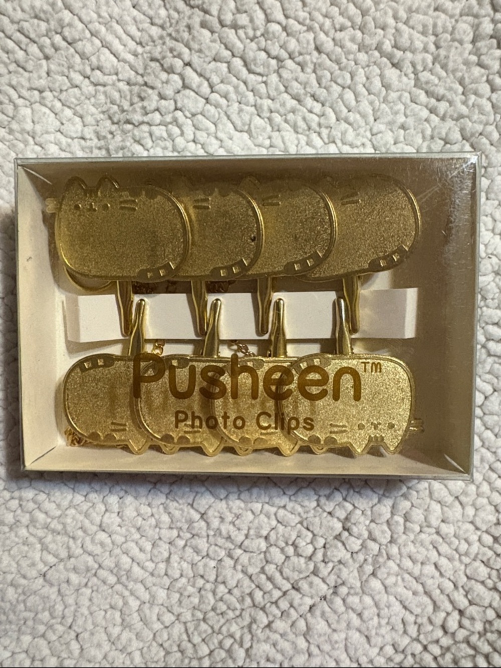 Pusheen photo clips. Pusheen box exclusive. Holds 8 photos.
